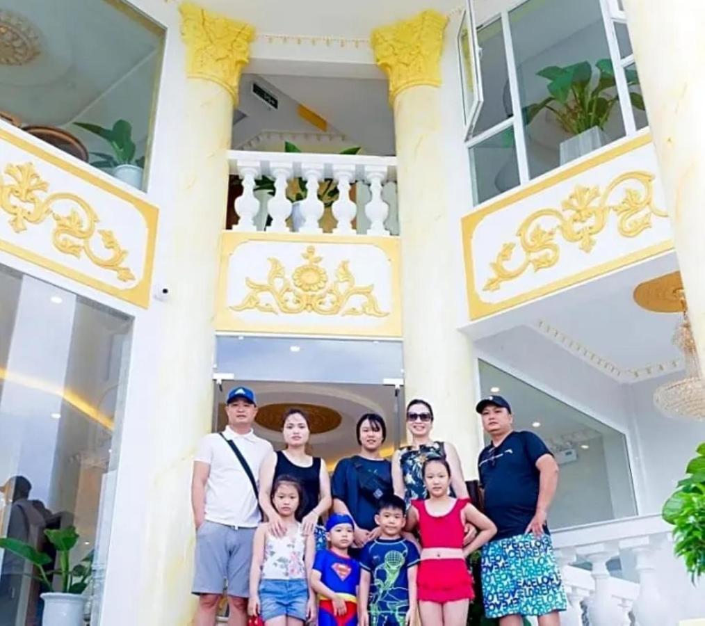 Quang Anh By The Moment Hotel