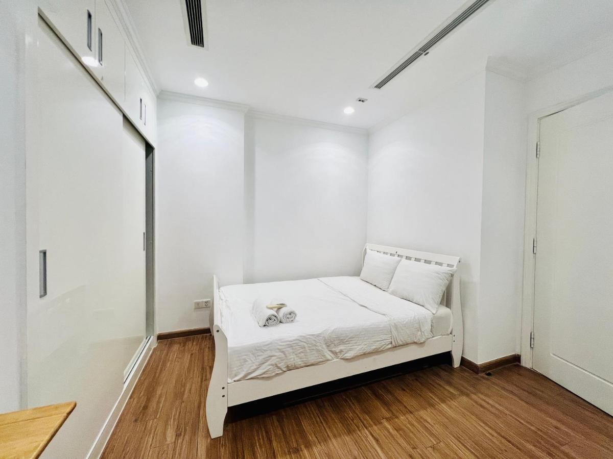 Vinhomes Landmark 81 Apartment *