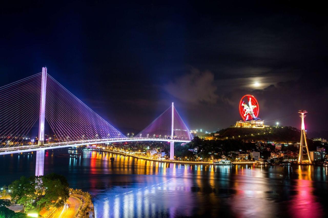 Wyndham Legend Halong 5*