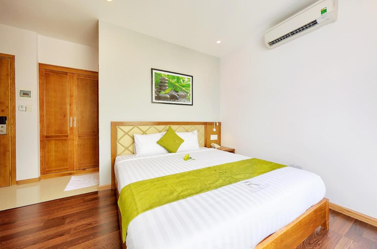 Hotel Hang Castle Da Nang
