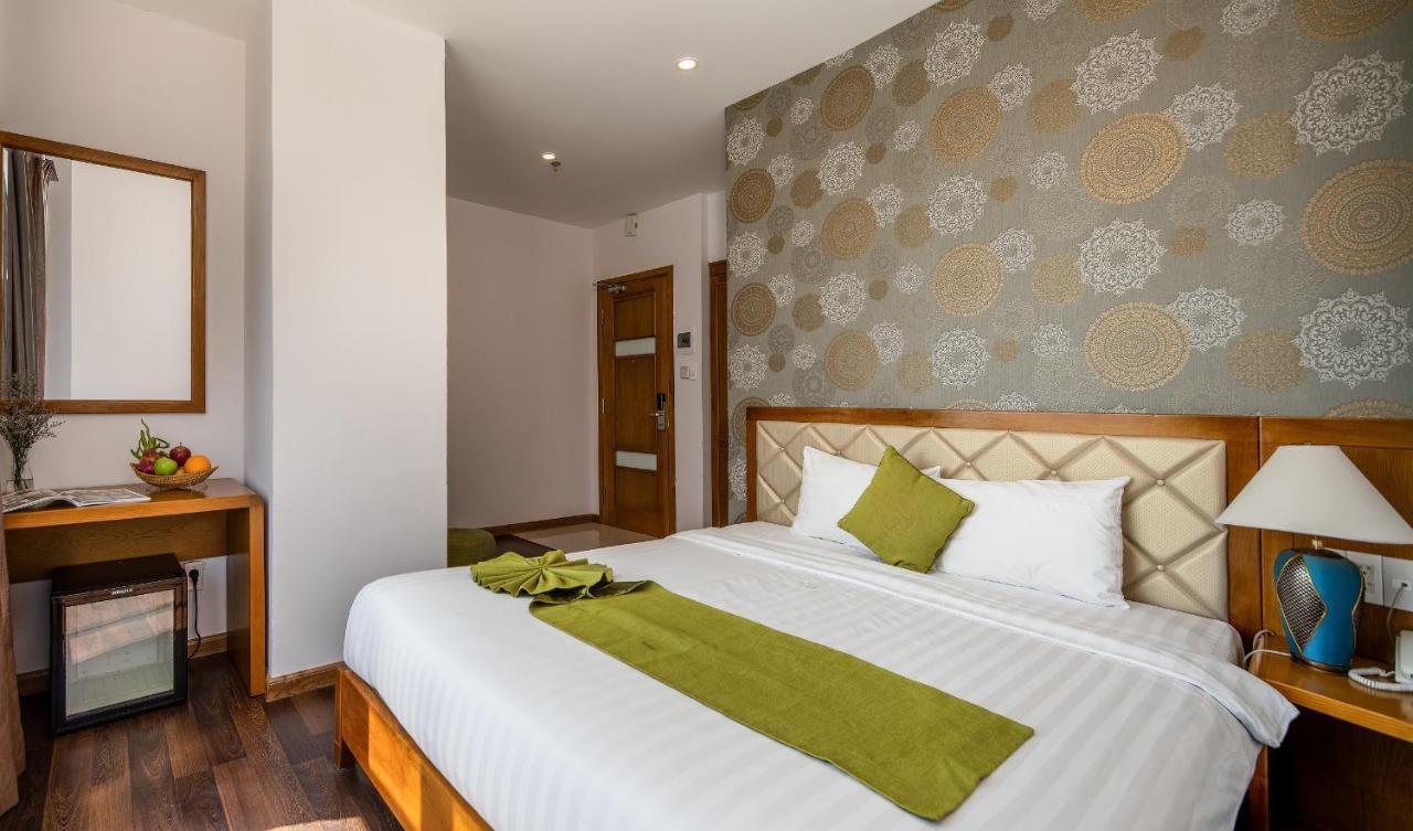 Hotel Hang Castle Da Nang