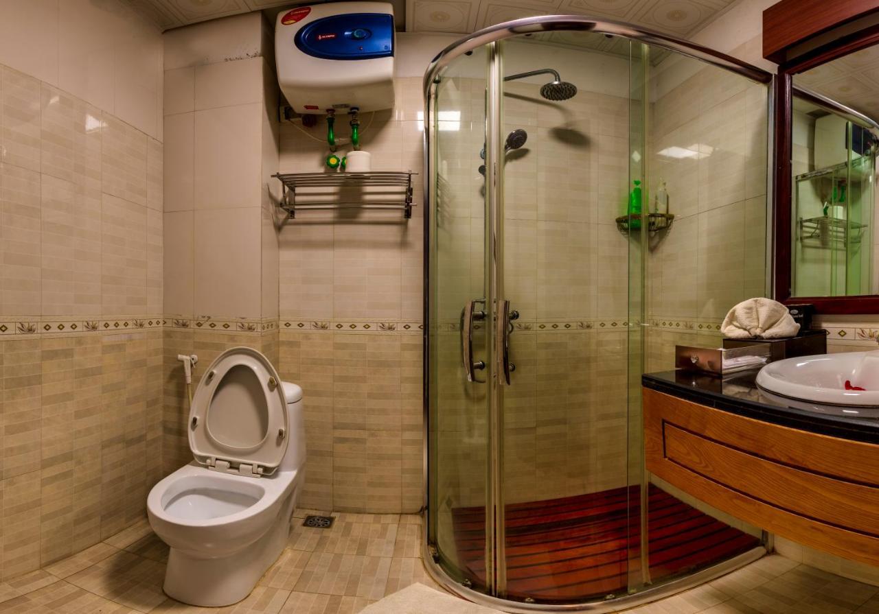 Elegance Hotel
