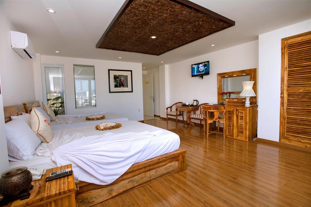 Rex & 3* Nha Trang