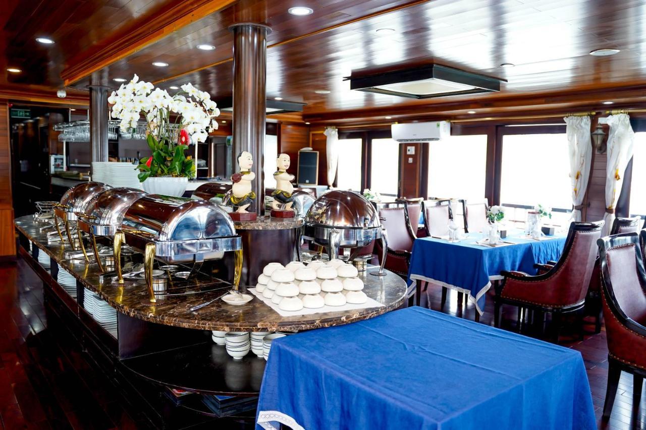Botel Blue Diamond Cruise *