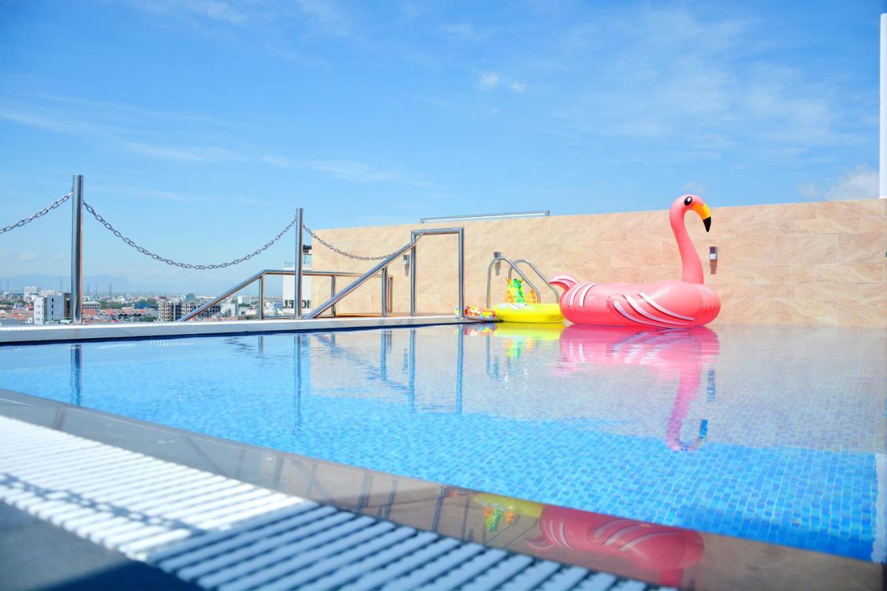Hotel Hang Castle Da Nang
