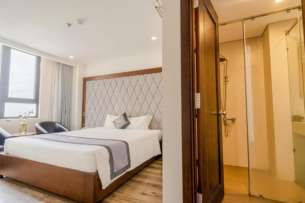 Hotel Royal Charm Da Nang