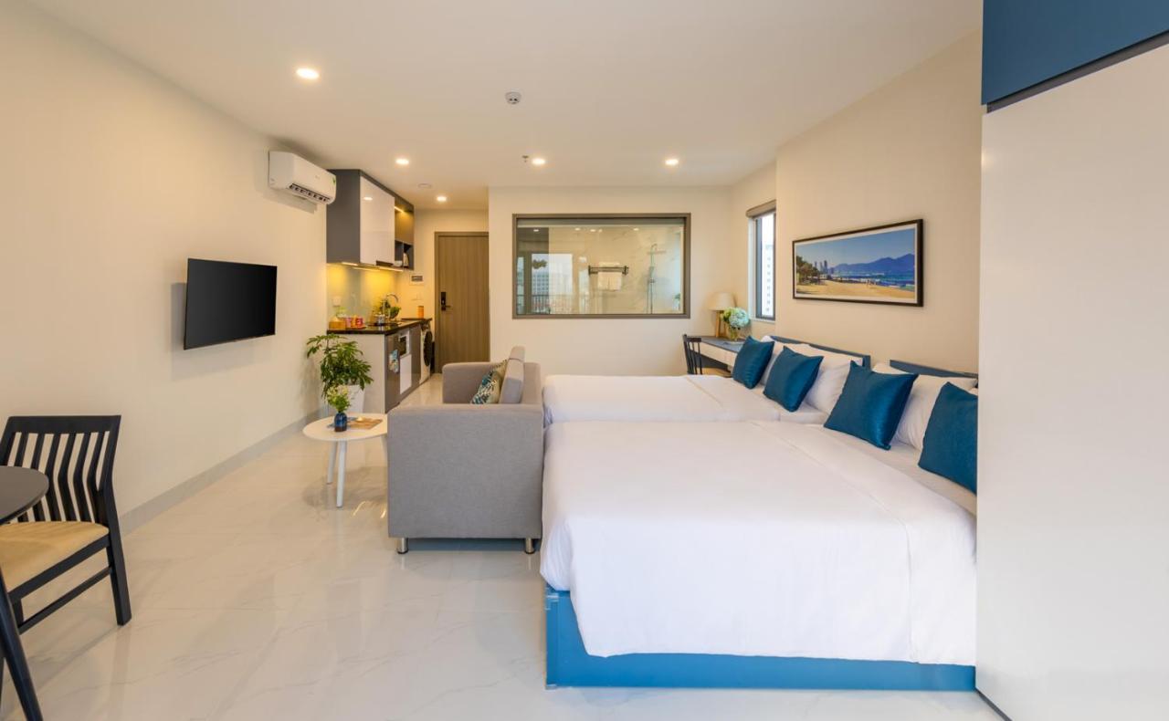 Aparthotel The & *