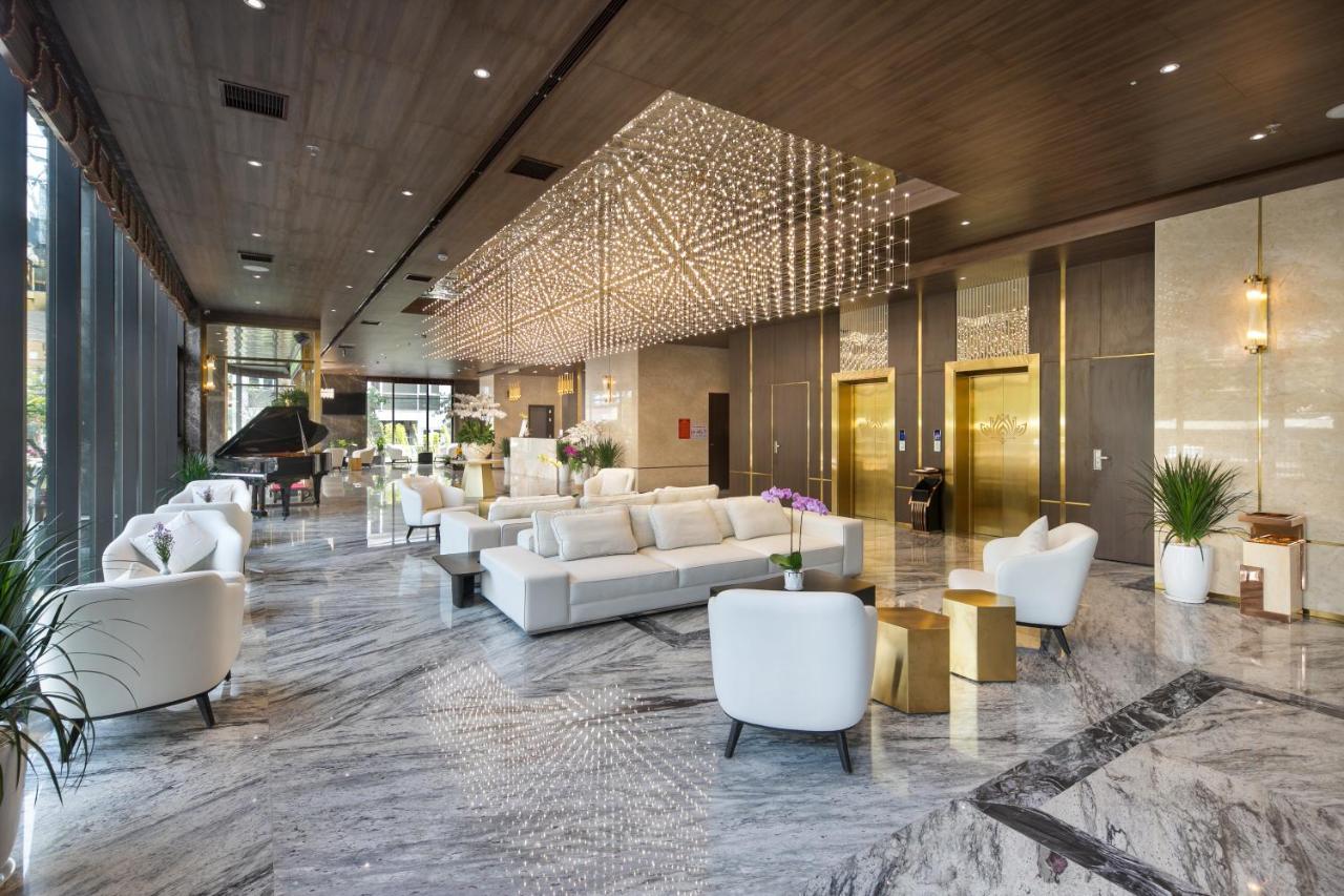 Golden Lotus Grand - Panoramic Rooftop Bar & Daily Afternoon Tea 4* Da Nang
