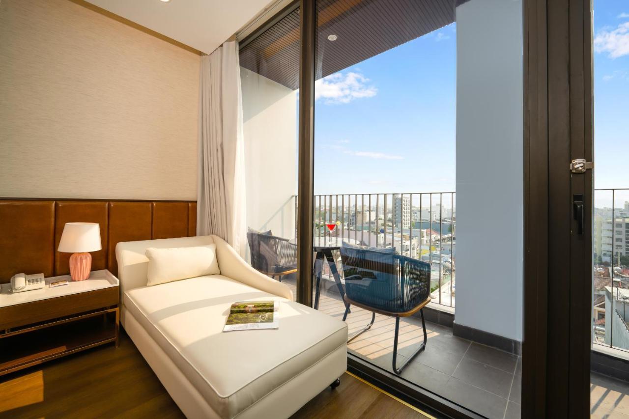 Golden Lotus Grand - Panoramic Rooftop Bar & Daily Afternoon Tea Da Nang