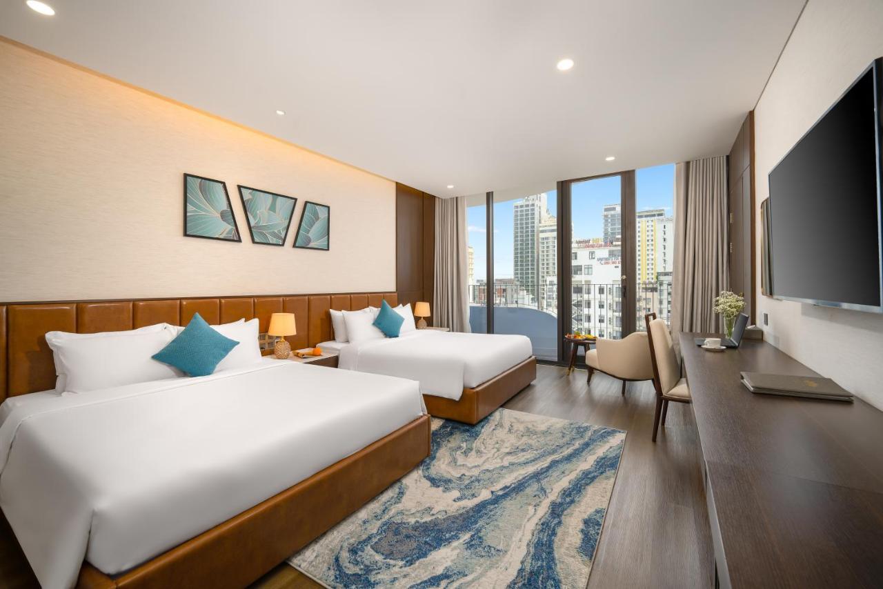 Golden Lotus Grand - Panoramic Rooftop Bar & Daily Afternoon Tea 4*