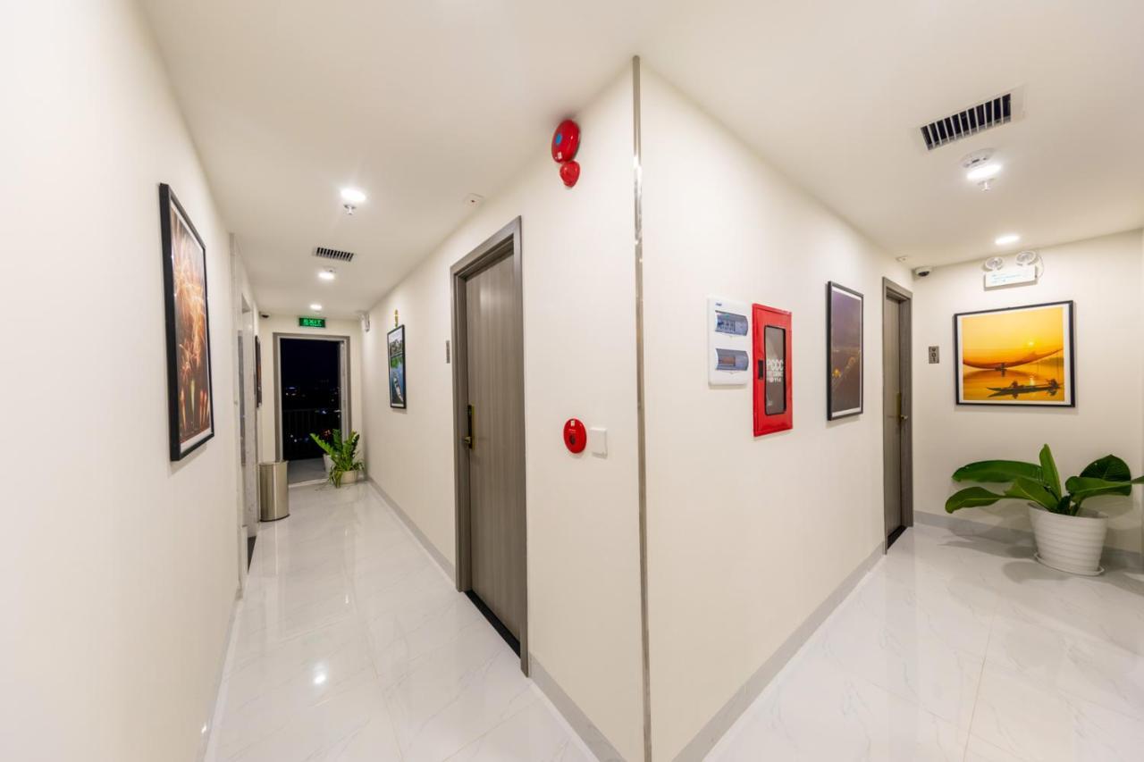 Aparthotel The &