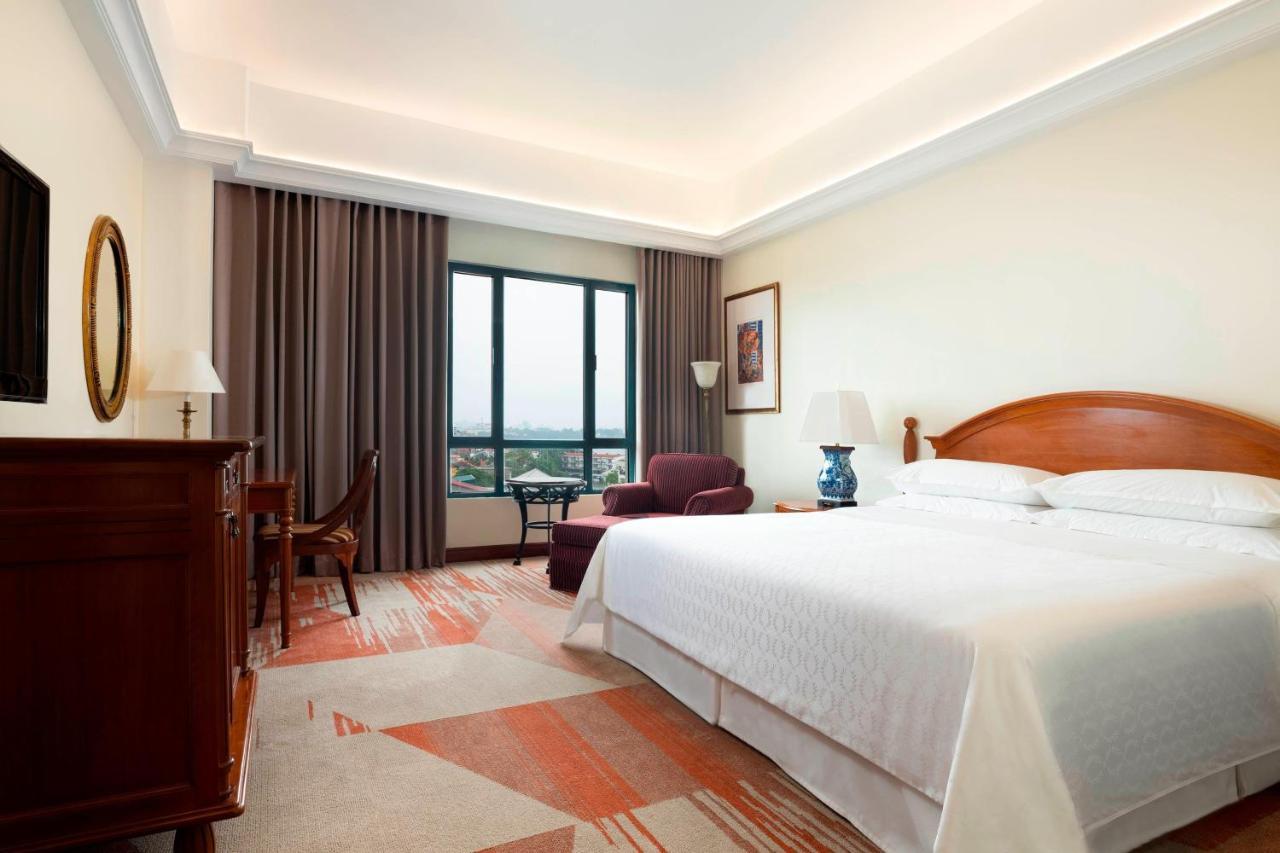Sheraton 5* Hanoi