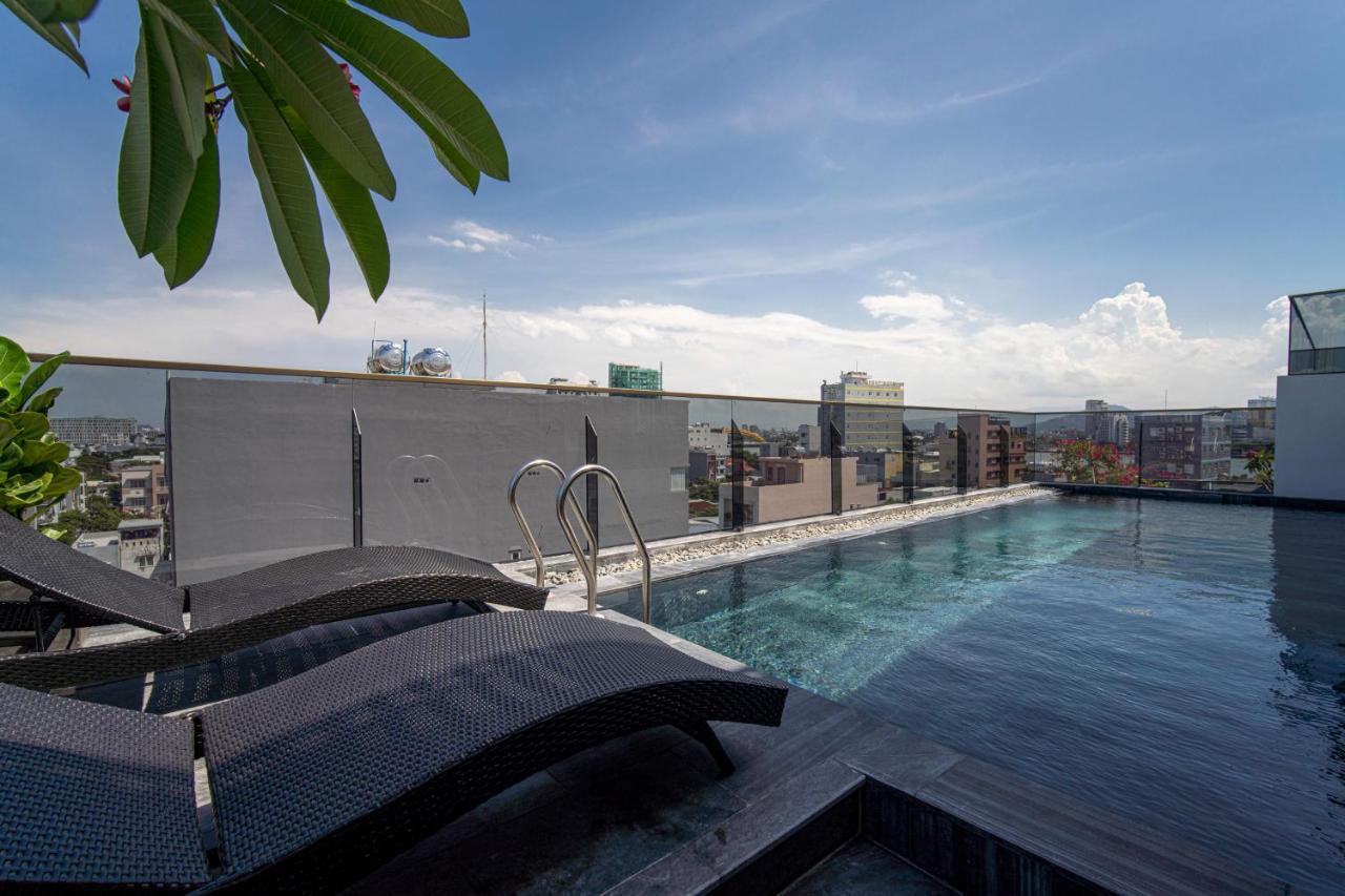 Hsuites Riverside And
