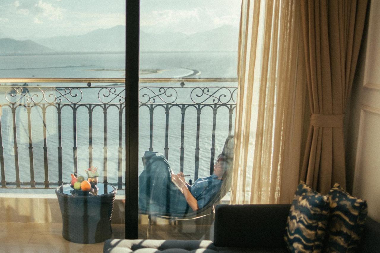 Hotel With Sea View - Balcony *