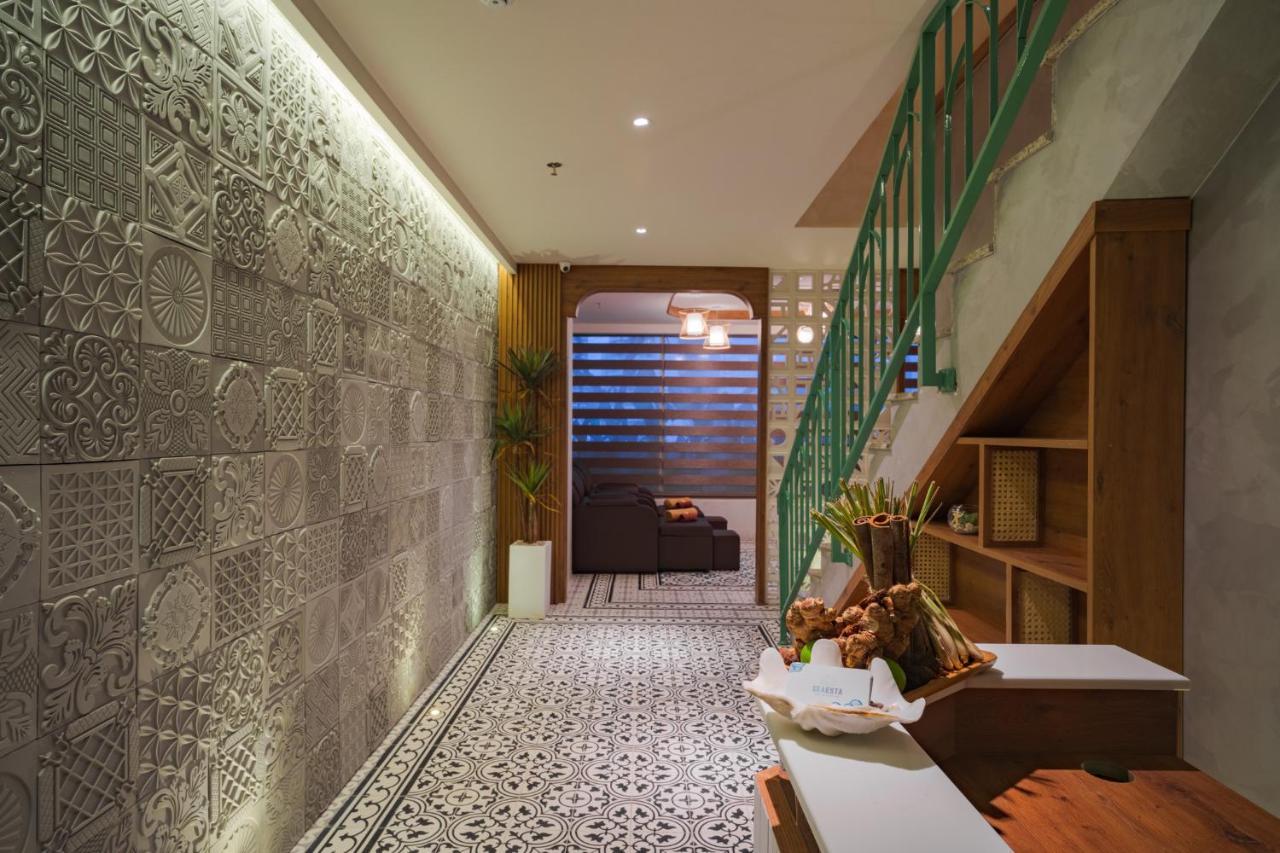 Hotel Seaesta 4*