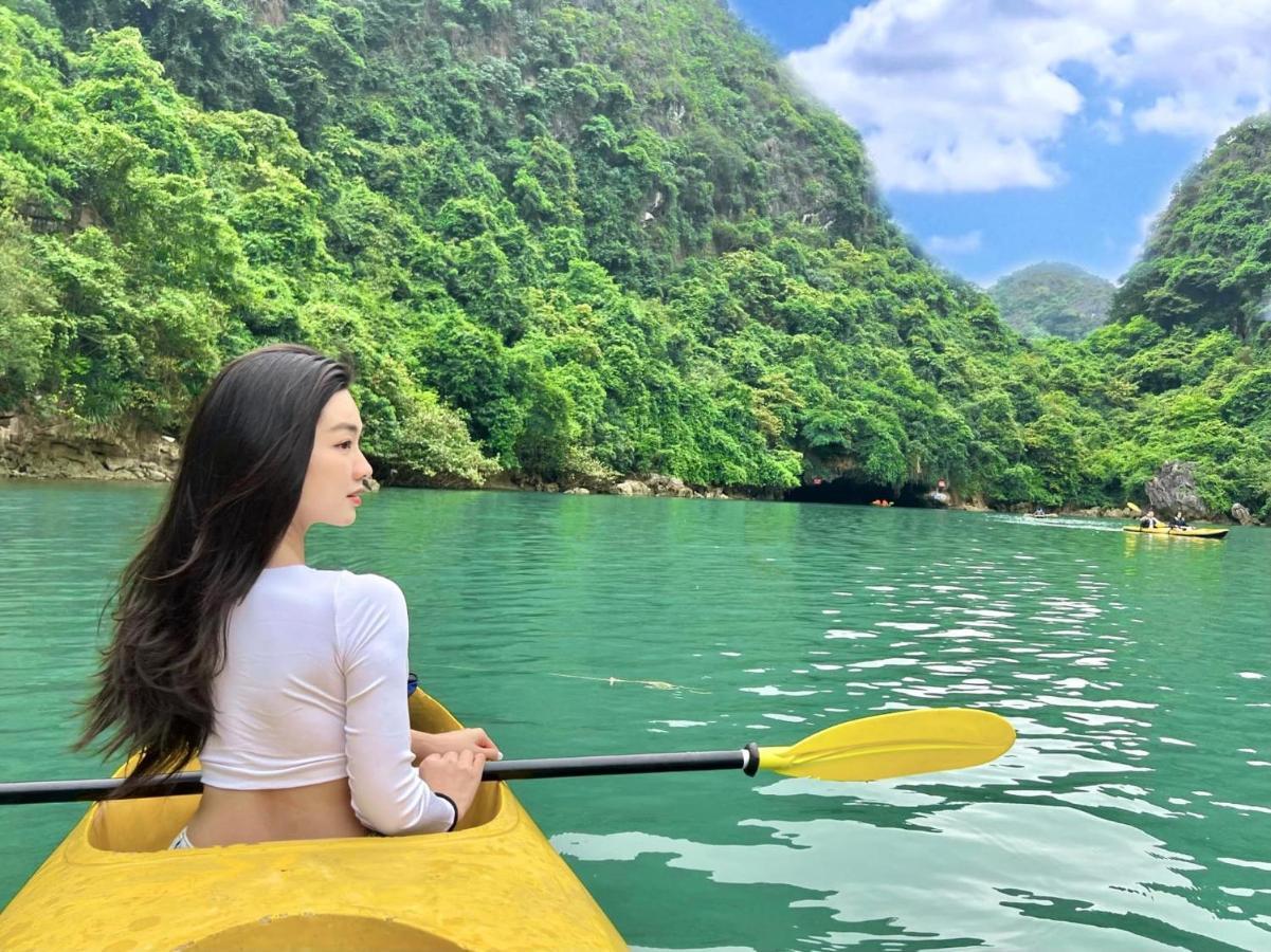 Indochine Cruise Lan Ha Bay