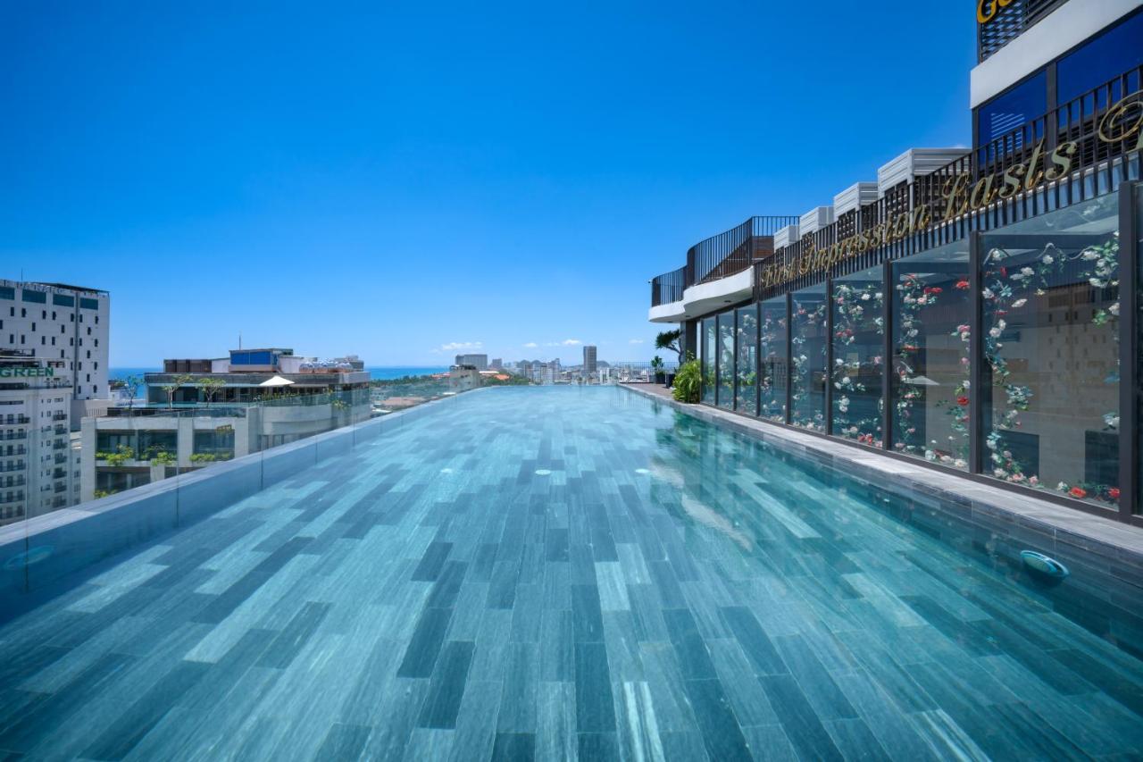 Golden Lotus Grand - Panoramic Rooftop Bar & Daily Afternoon Tea 4*