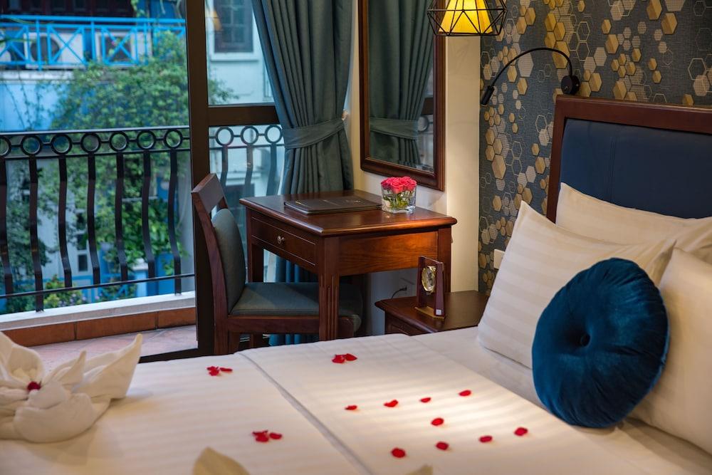 Hotel Serene Boutique & 4*