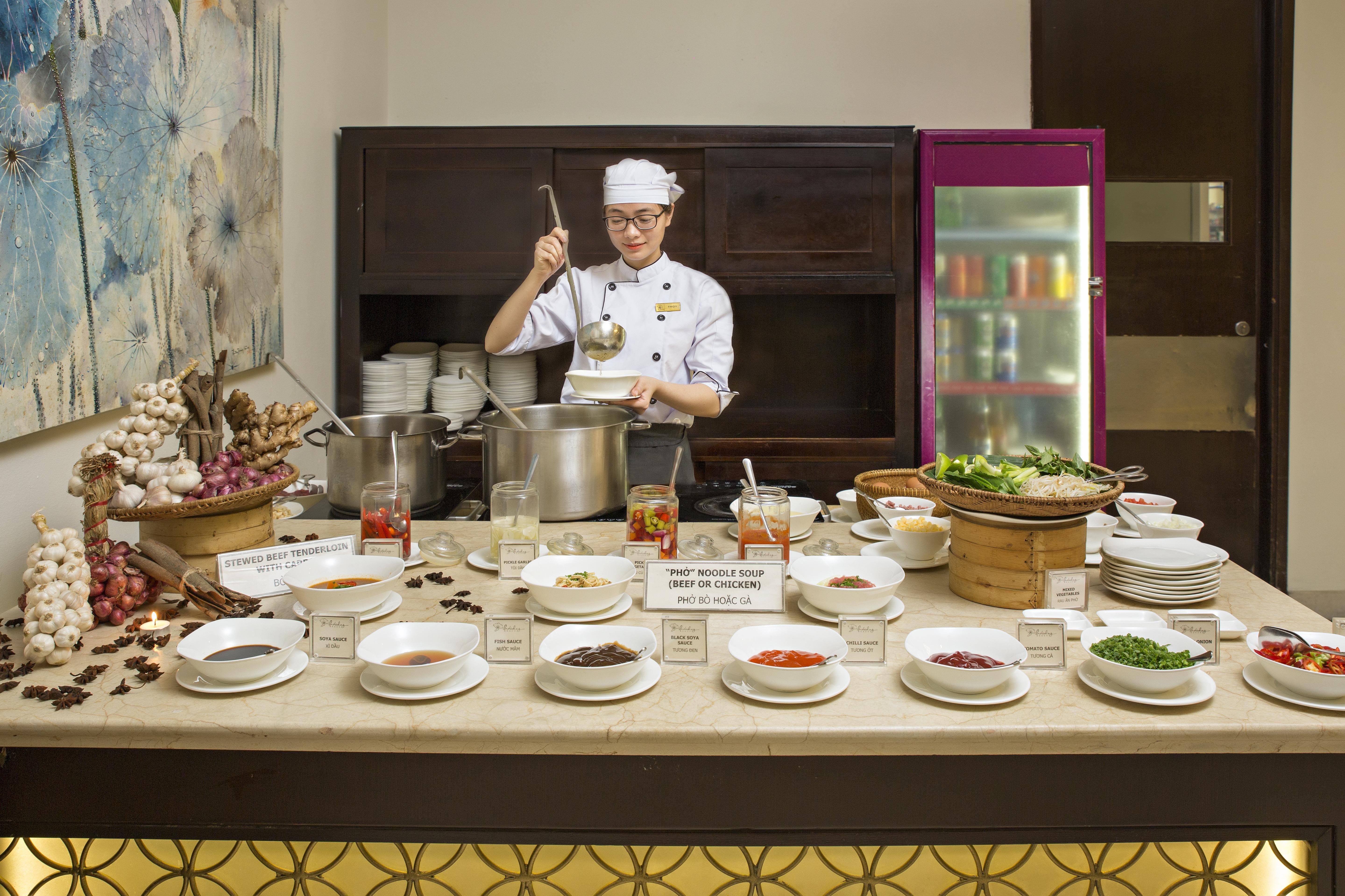 Holiday Beach Hotel Danang 5* Da Nang