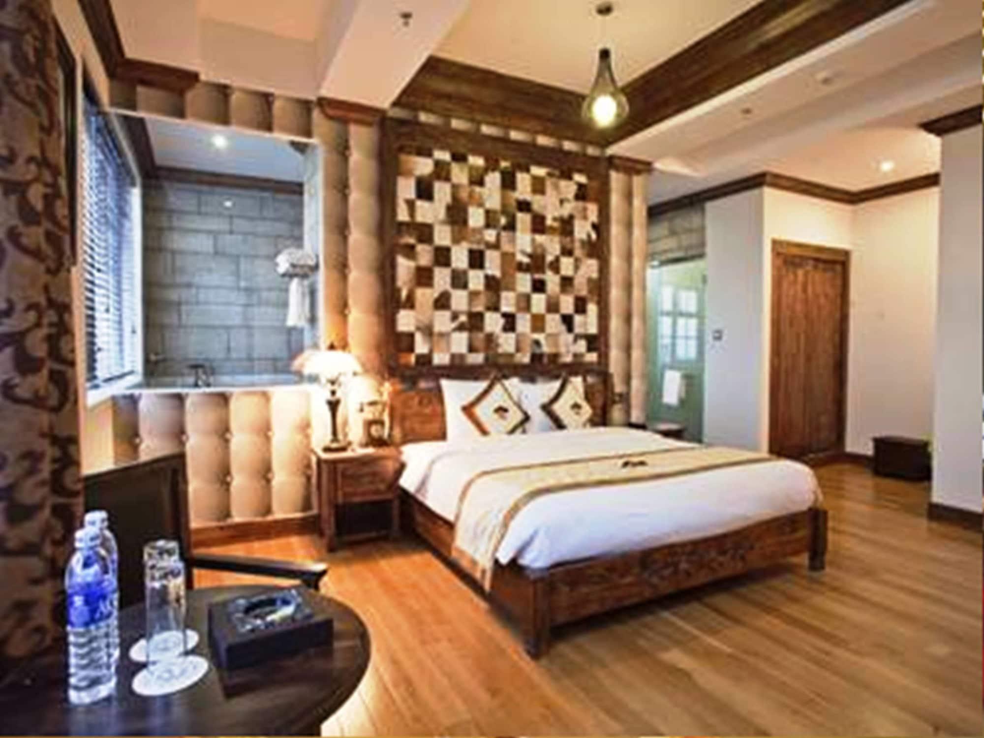 Hotel Seventeen Saloon 3*