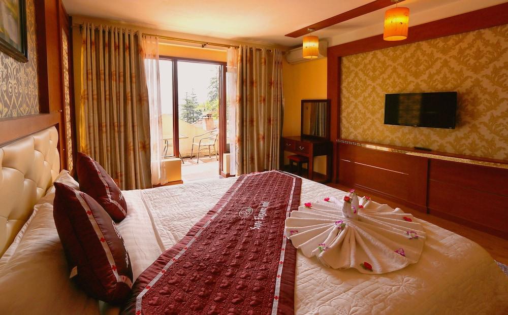 Elegance Hotel 3*