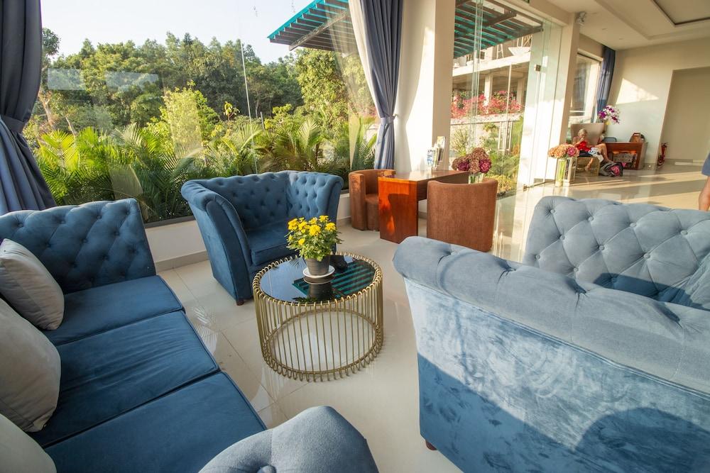 Resort Tom Hill Boutique & 4*