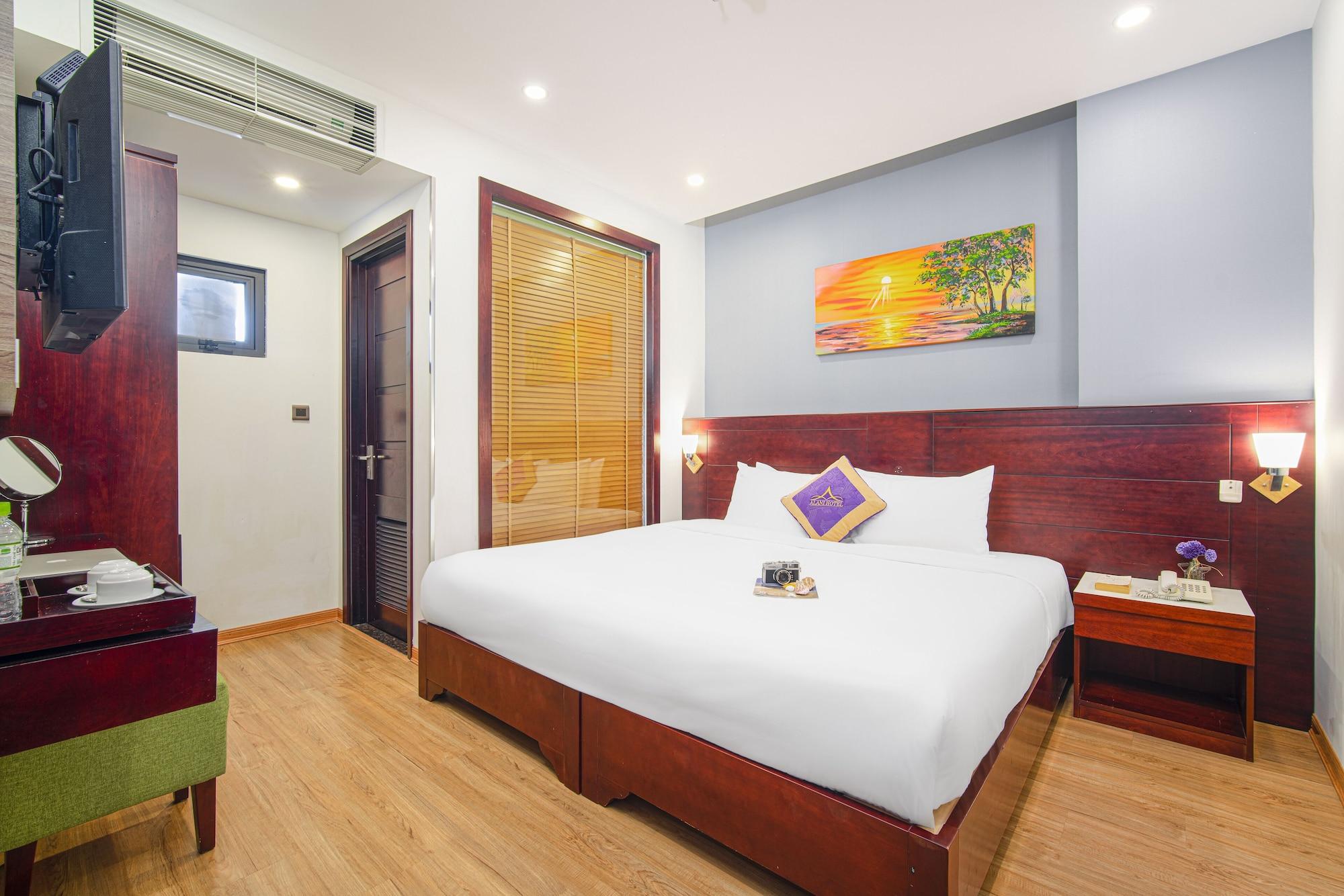 Alani Sea View Hotel 4*