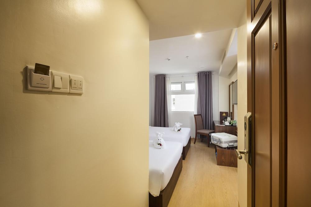 Sea Pearl Hotel 4*