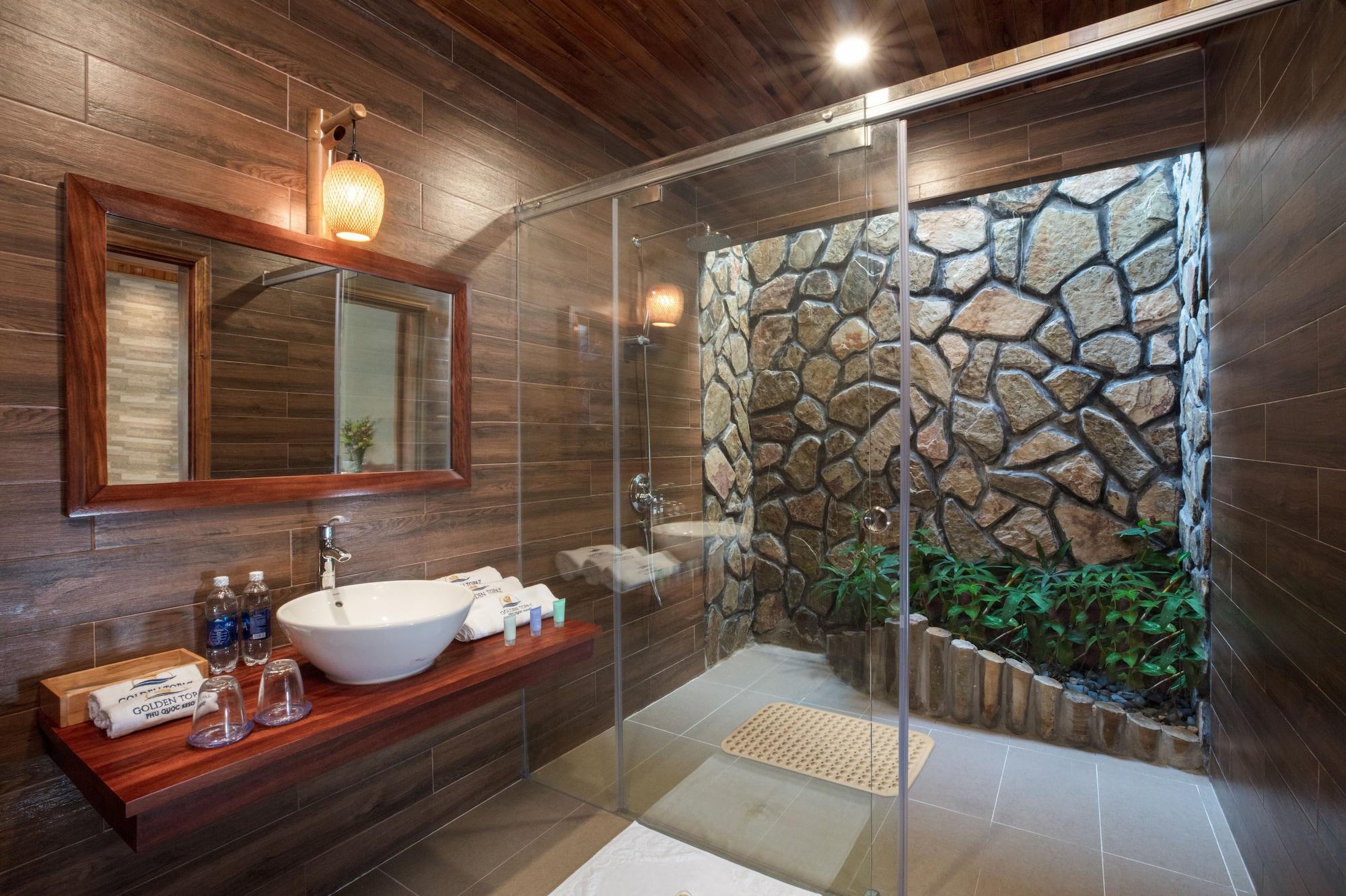 Resort Golden Topaz