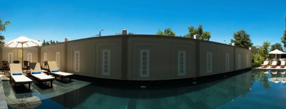 Apple Hotel 3*