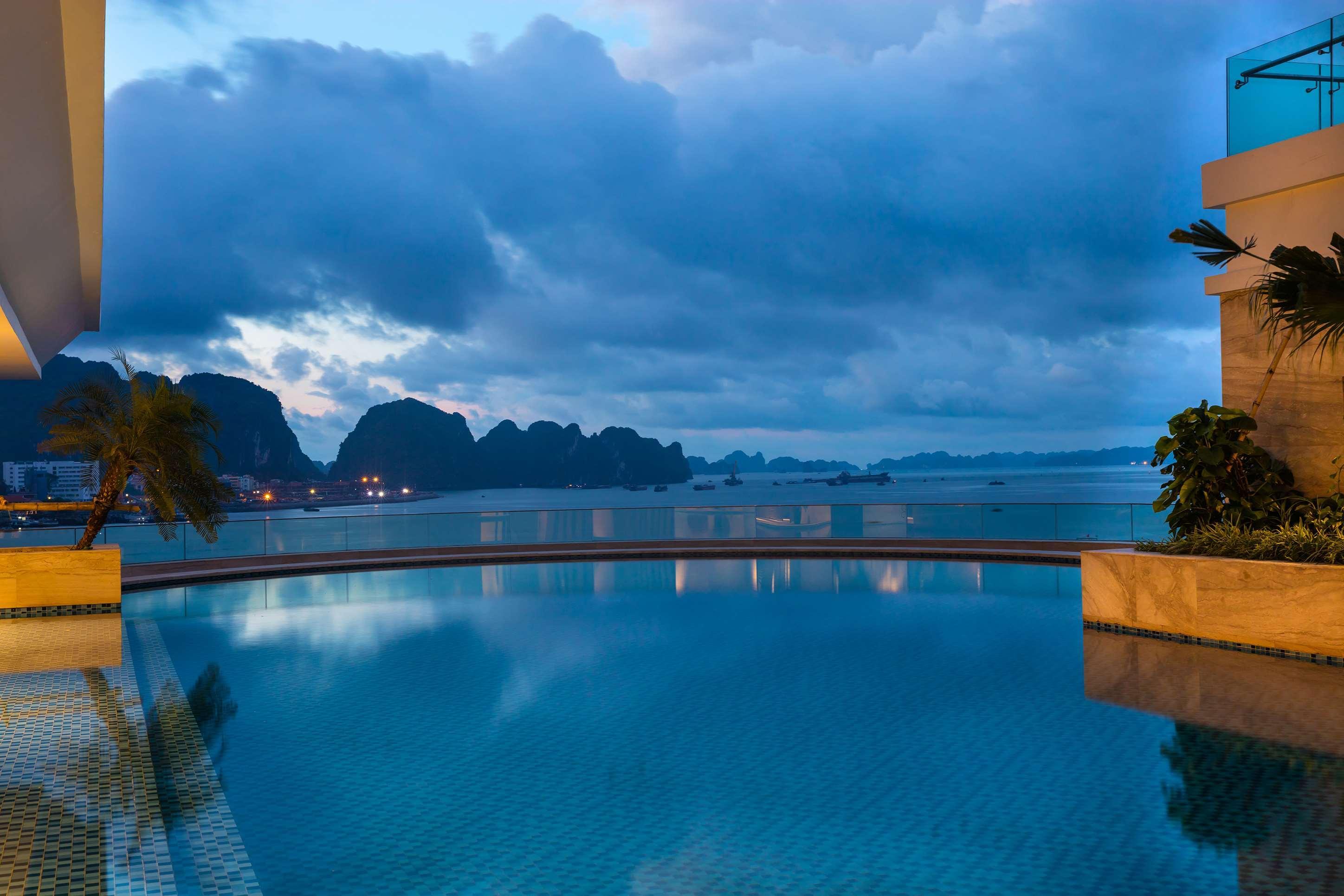 Wyndham Legend Halong Hotel 5*