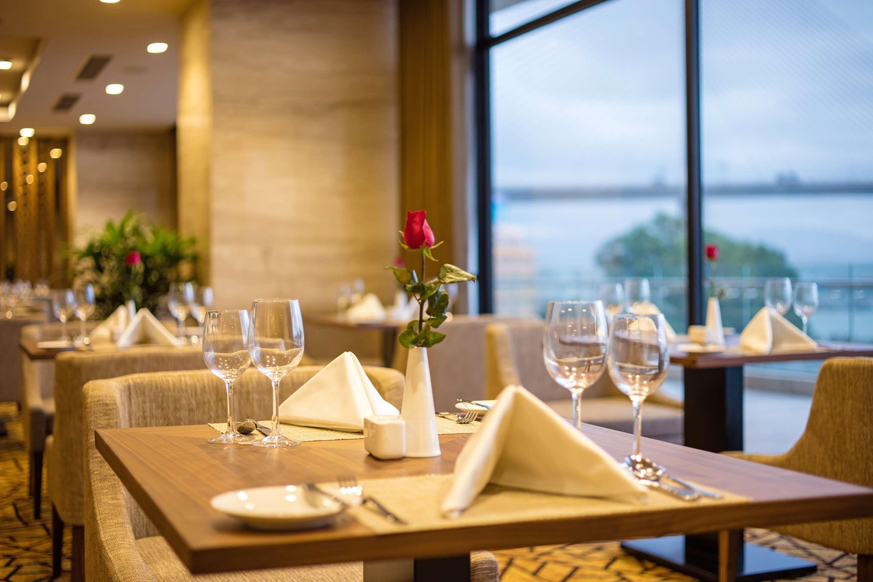 Wyndham Legend Halong Ha Long