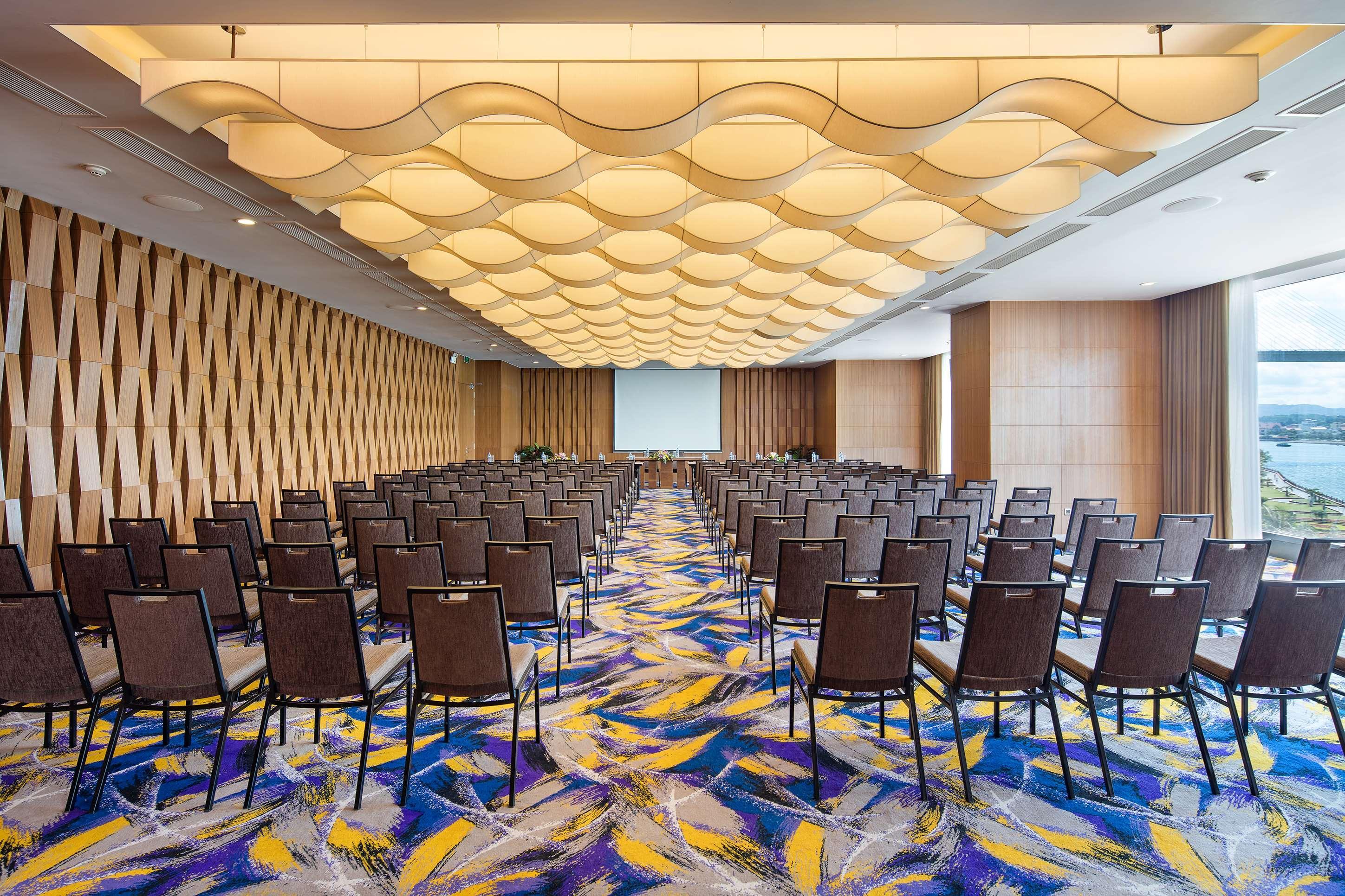 Hotel Wyndham Legend Halong