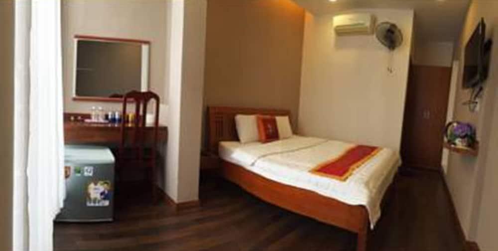 Quan Quan Hotel 2* Da Nang