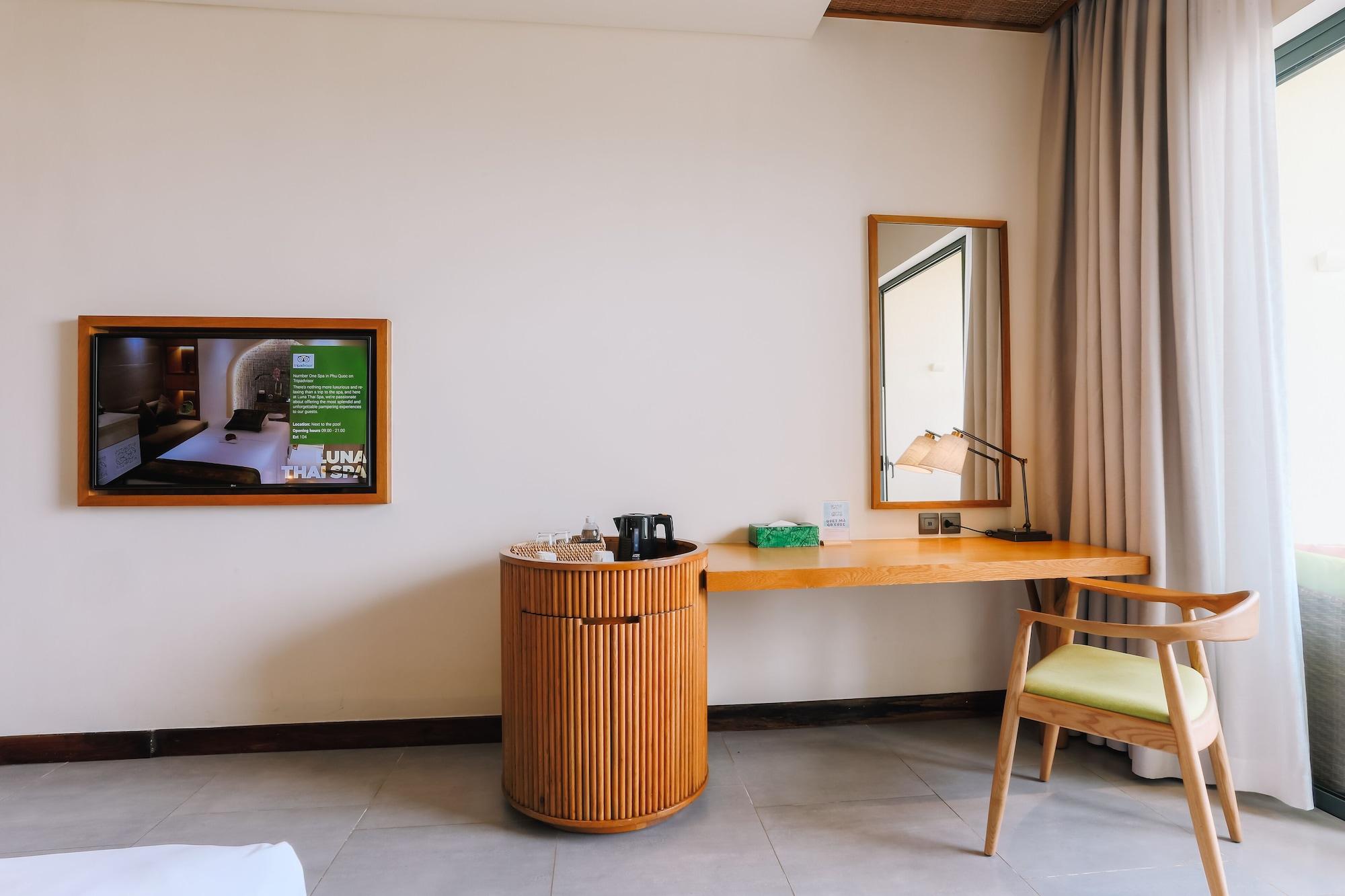 Dusit Princess Moonrise Resort Phú Quốc