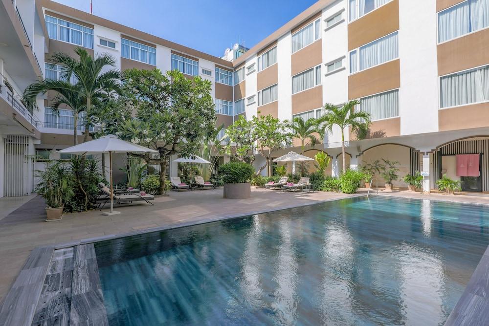Grandvrio By Route Group Hotel 4*