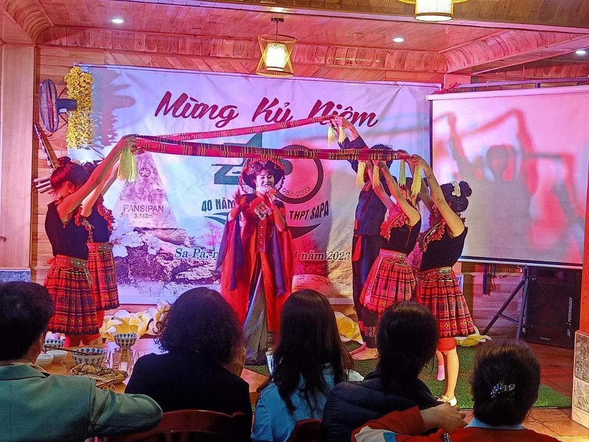 Hmong Wooden Sapa