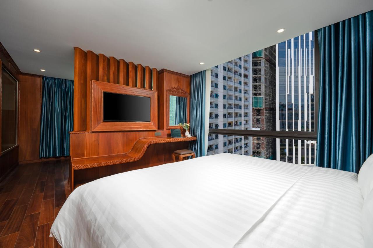 Monalisa Luxury Khách sạn Đà Nẵng