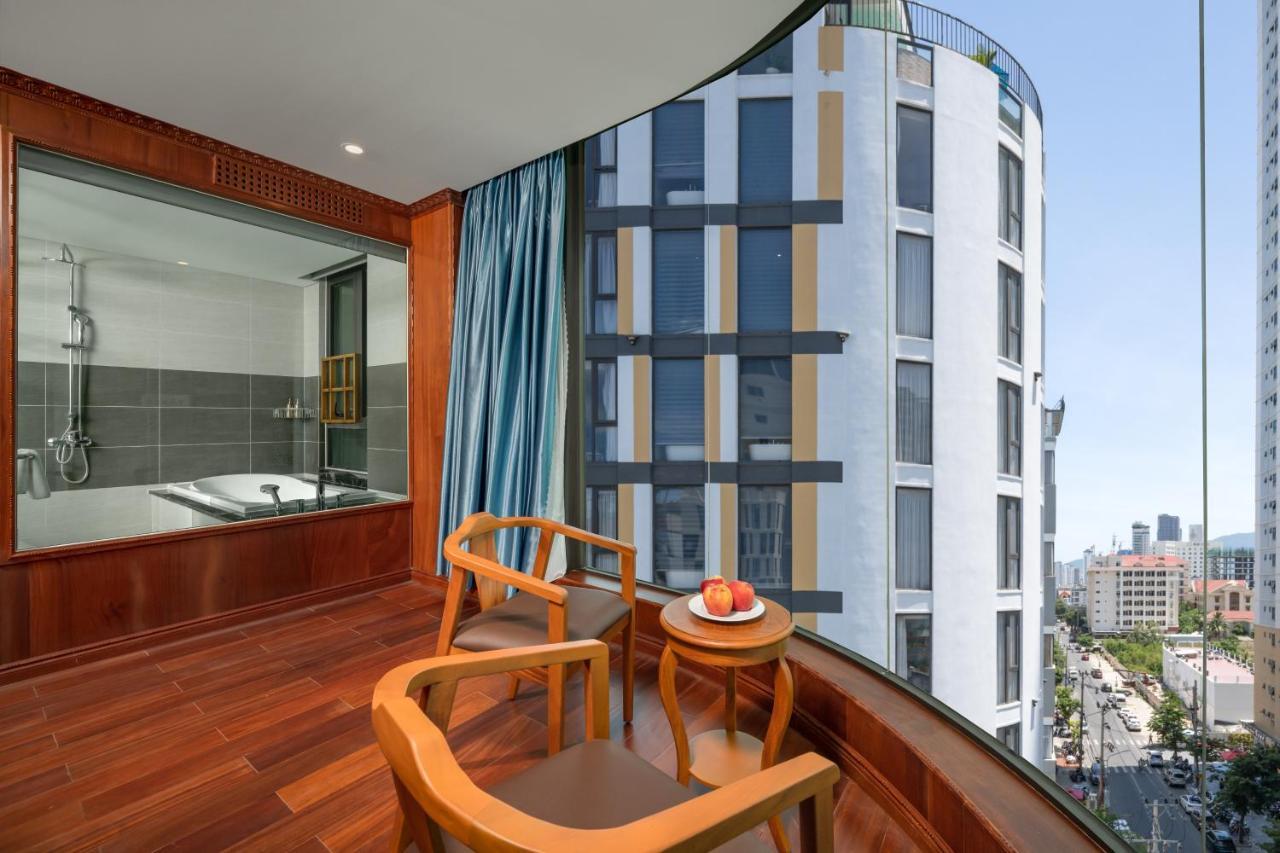 Monalisa Luxury Khách sạn