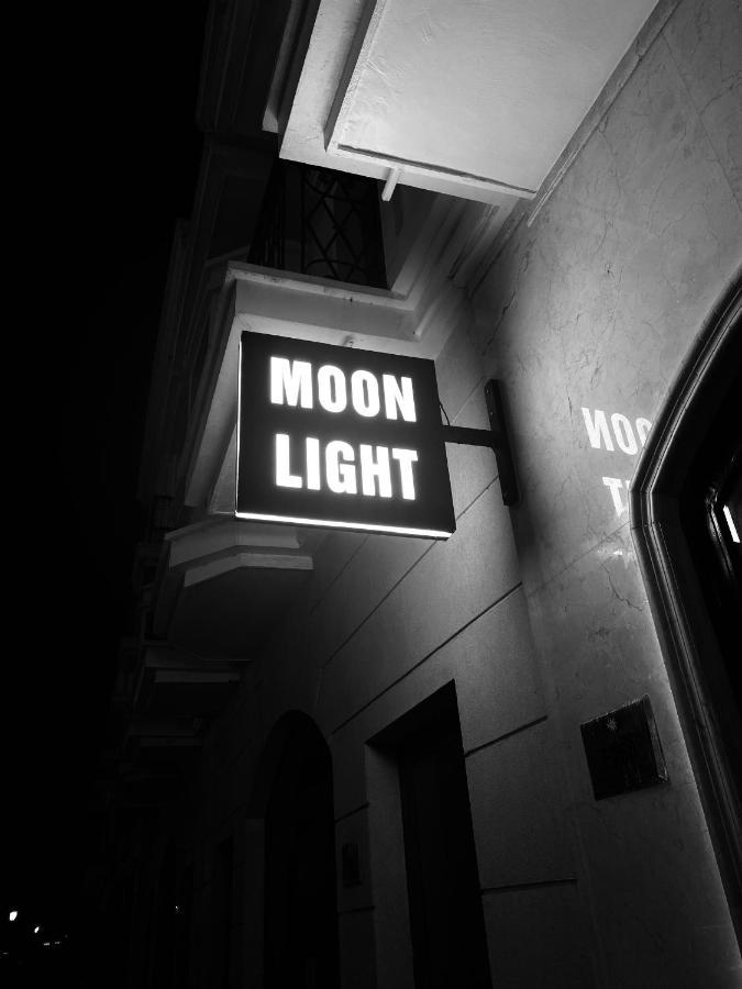 Hotel Moonlight