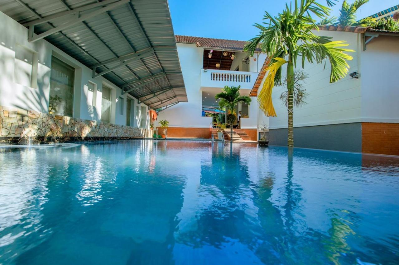 Familia Resort