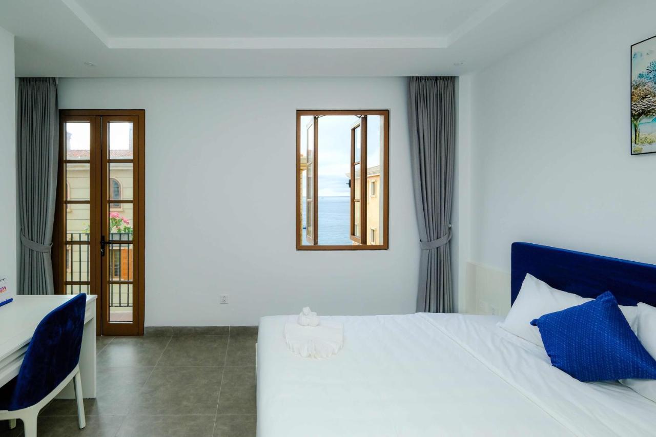 Rose Phu Quoc