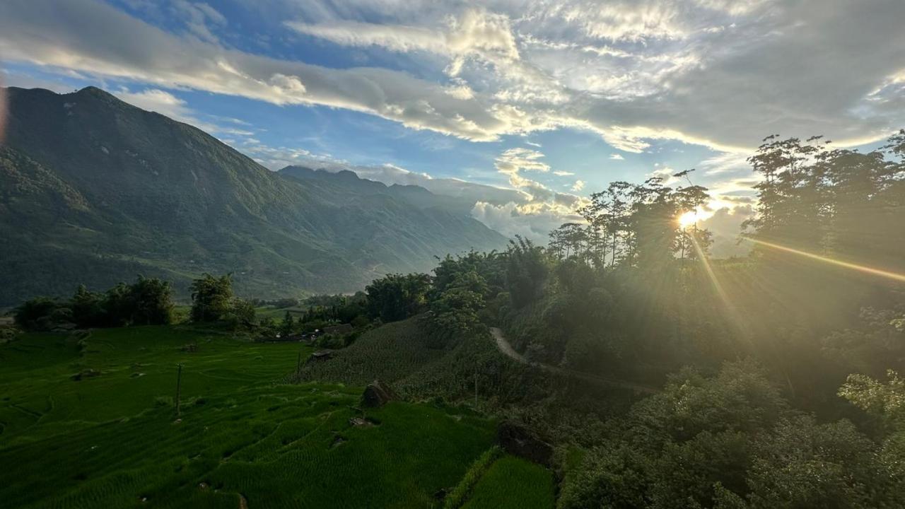 Lodge Hmong Eco