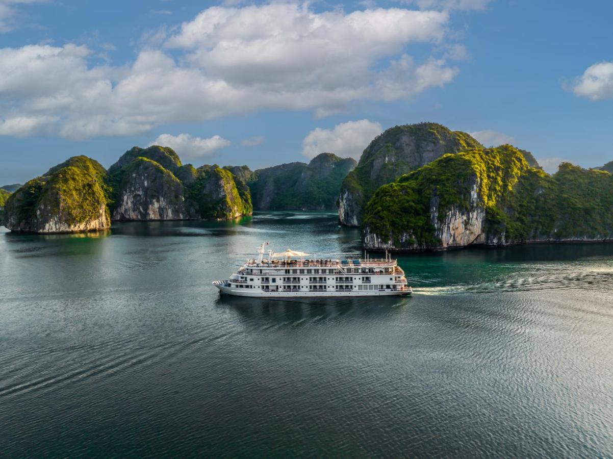 Ambassador Signature Cruise - Lan Ha Bay 