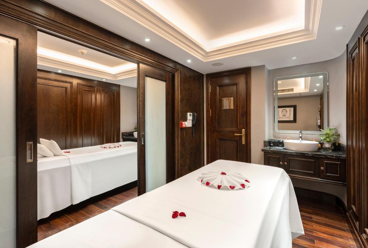  Ambassador Signature Cruise - Lan Ha Bay