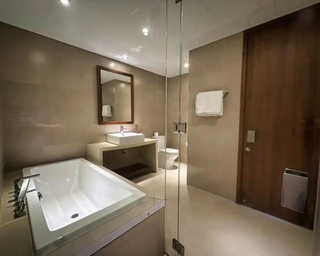 Alacarte Luxury Ocean View Condotel Apartment *