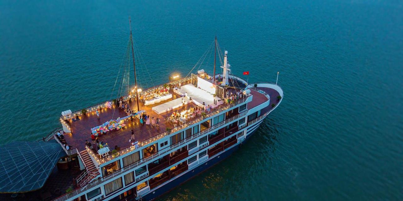  Erina Cruise By Hag