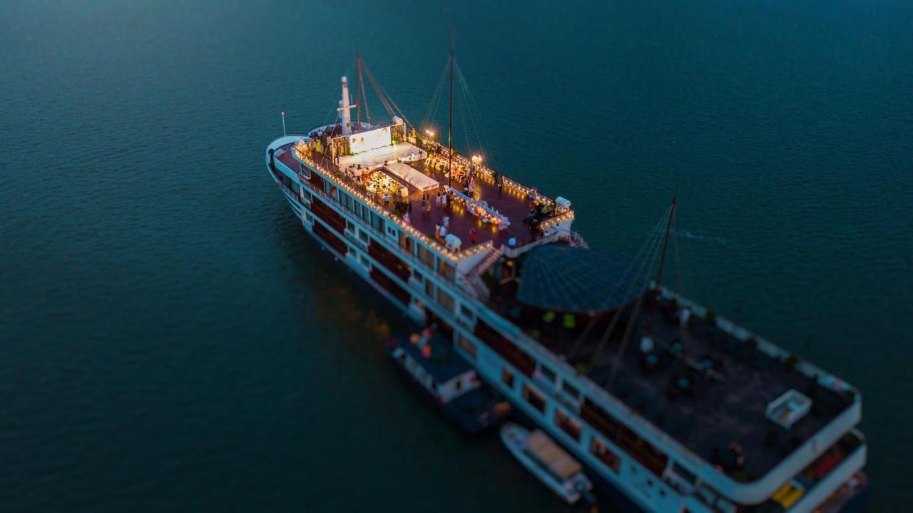  Erina Cruise By Hag Hạ Long