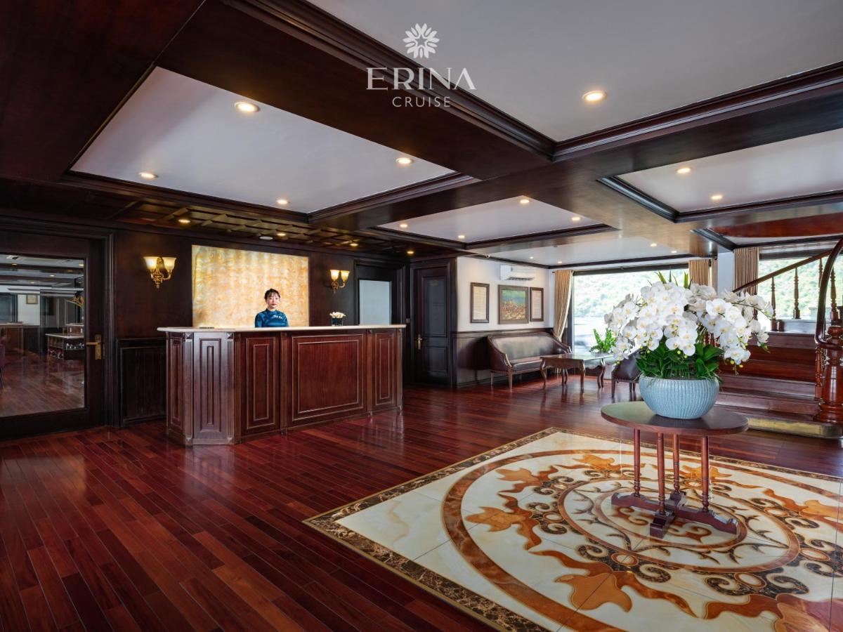 Erina Cruise By Hag  5*