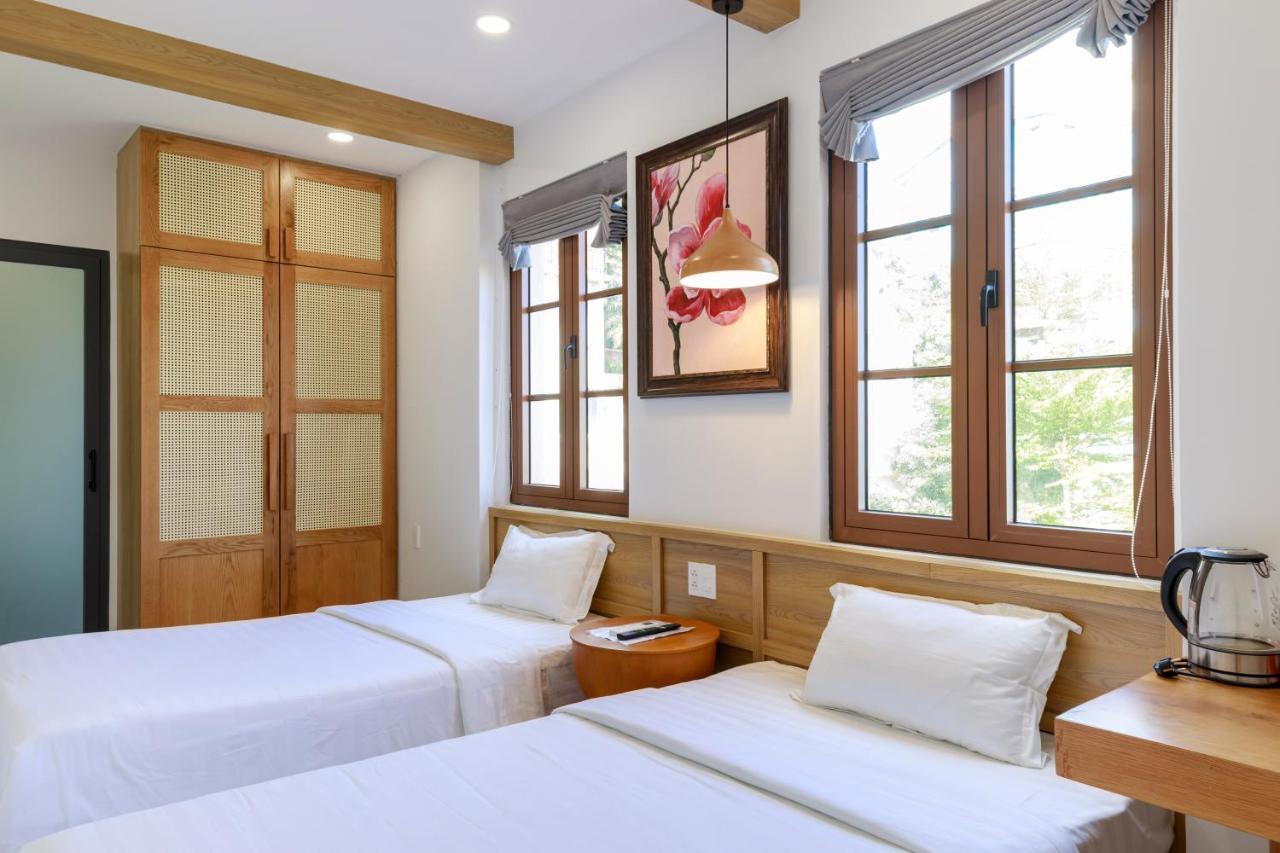 Hotel Lotus Corner & Rooftop Phu Quoc